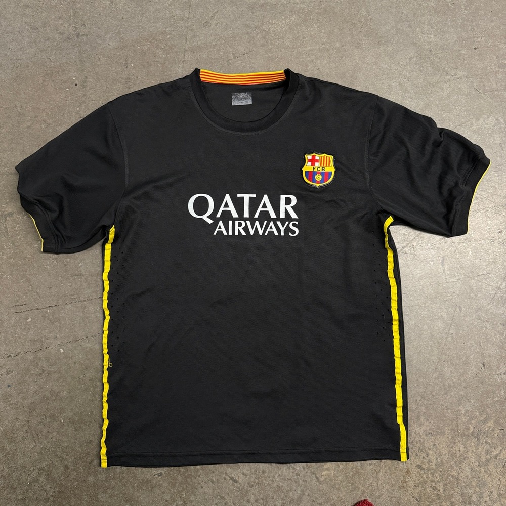 FC Barcelona Qatar Airways Chiquis 5‎ Soccer Jersey Mens XL Black Yellow 2013-14